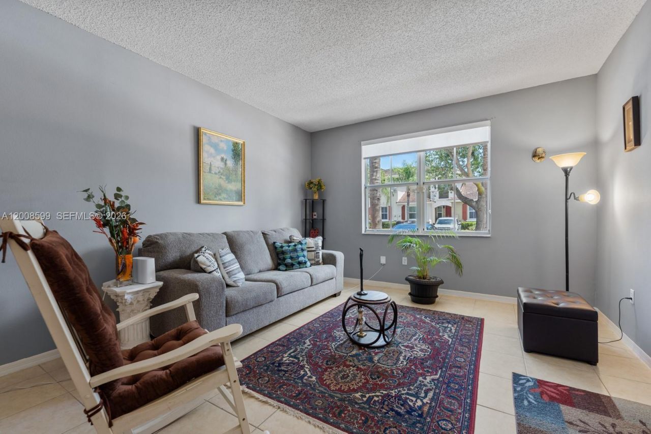 934 NE 42nd Ter , Homestead, FL 33033 Photo