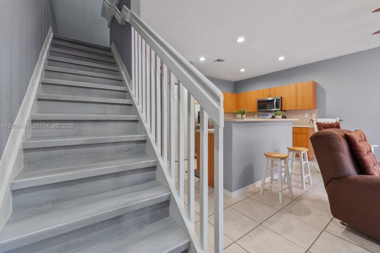 934 NE 42nd Ter , Homestead, FL 33033 Photo