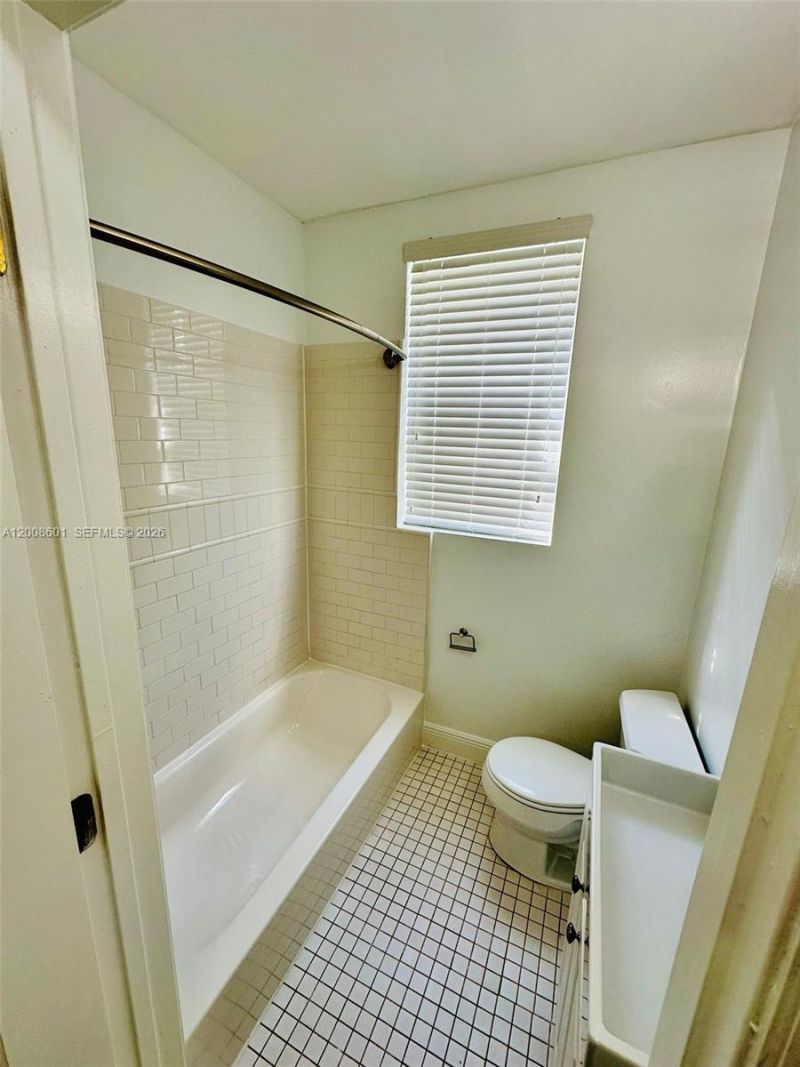 119 Menores Ave, Unit 5, Coral Gables, FL 33134 Photo