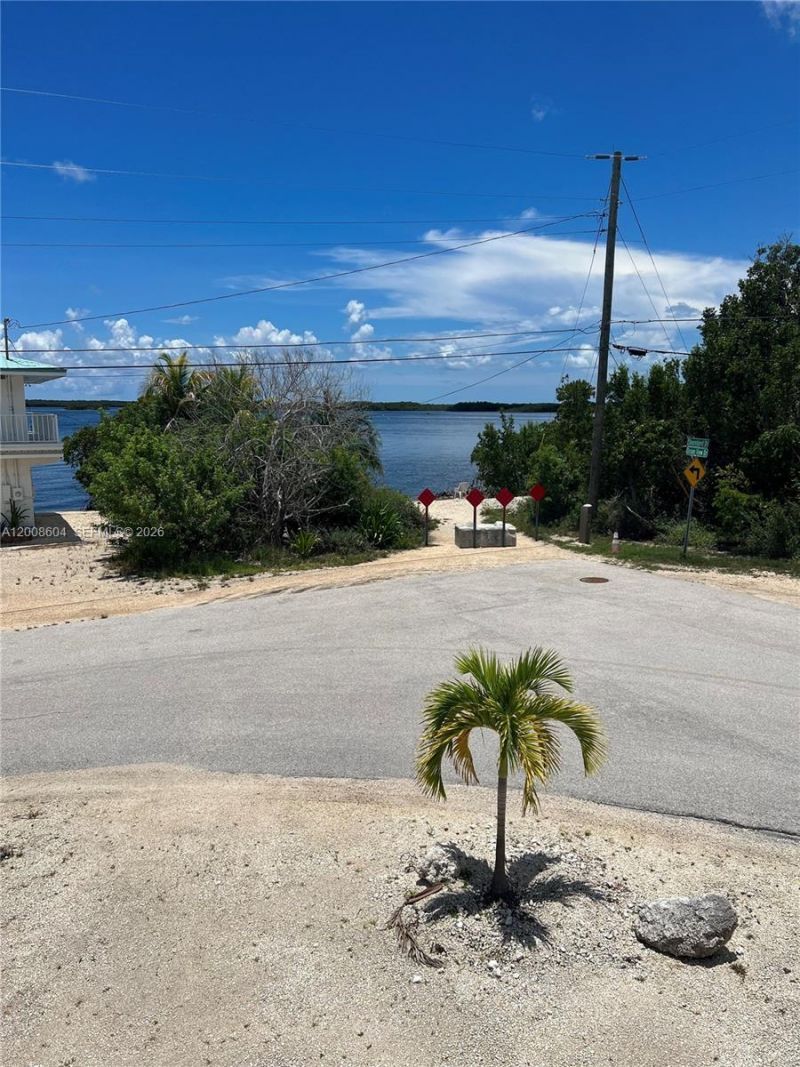 16 Shoreland Dr , Key Largo, FL 33037 Photo