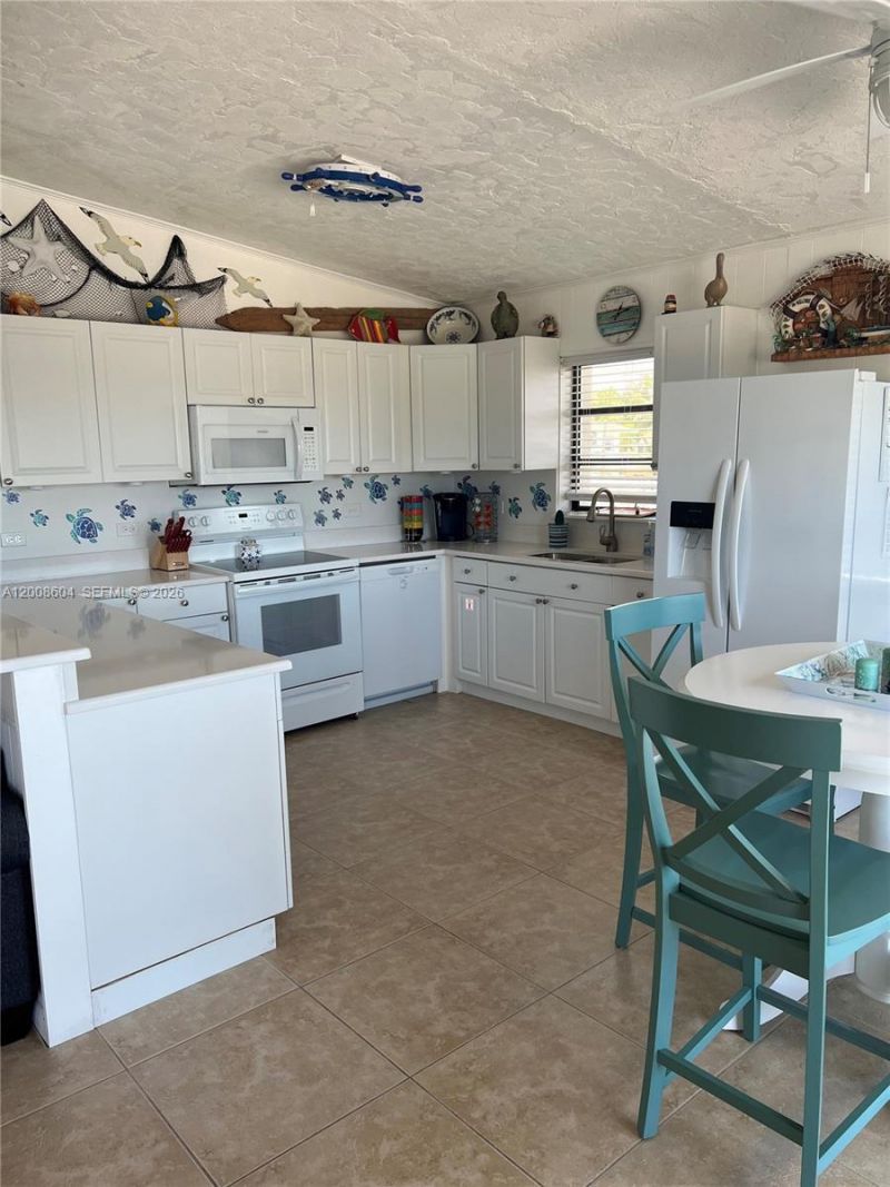 16 Shoreland Dr , Key Largo, FL 33037 Photo