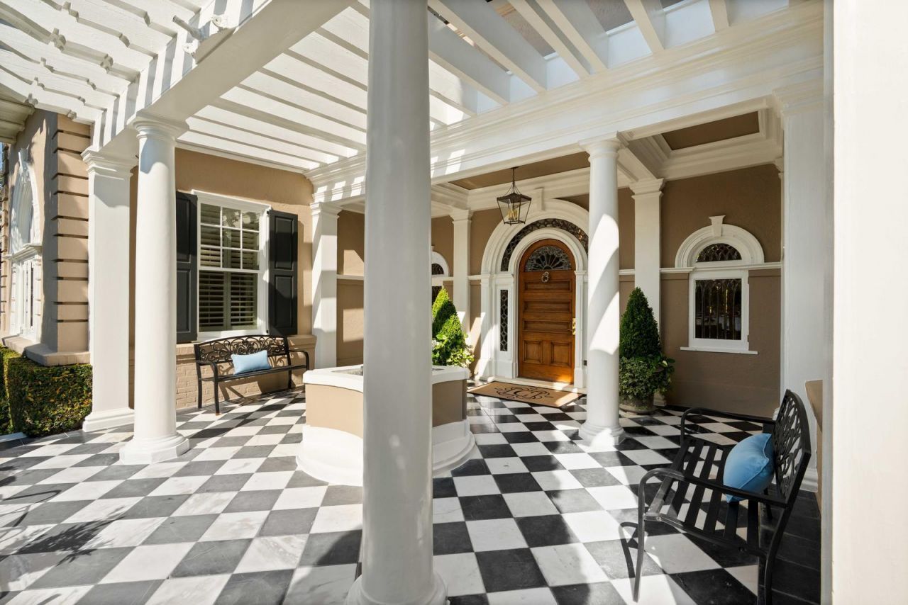 22 Rutledge Avenue Photo 4