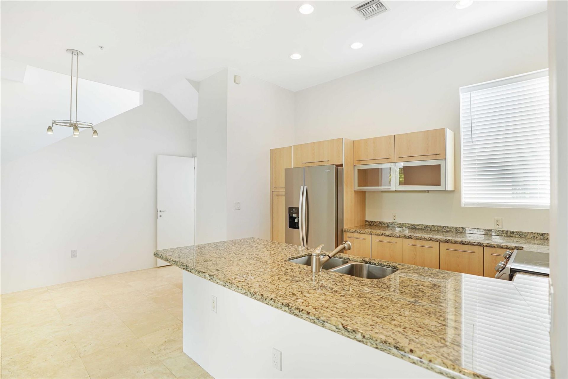 741 NE 4th Avenue, Unit 741, Fort Lauderdale, FL 33304 Photo
