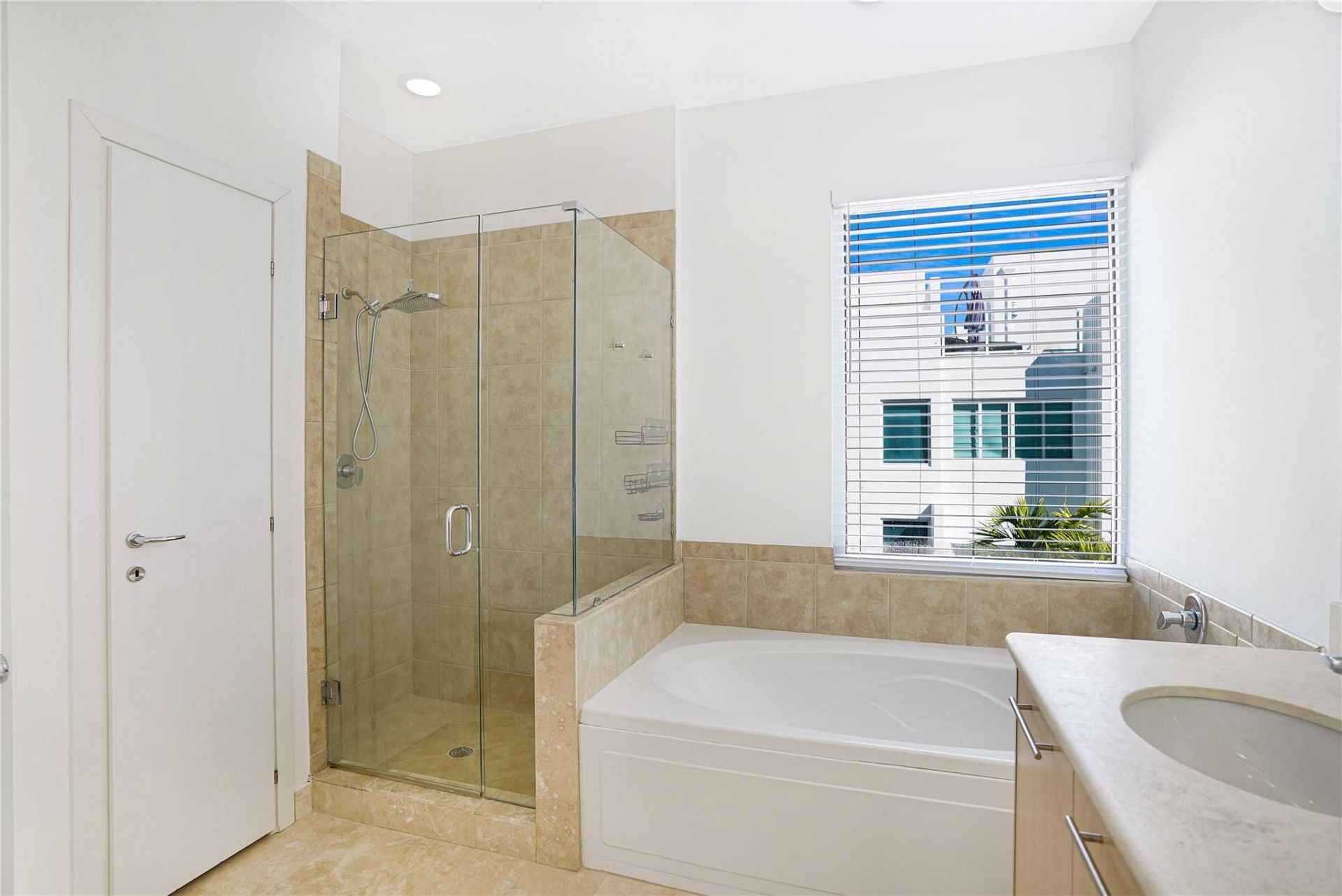 741 NE 4th Avenue, Unit 741, Fort Lauderdale, FL 33304 Photo