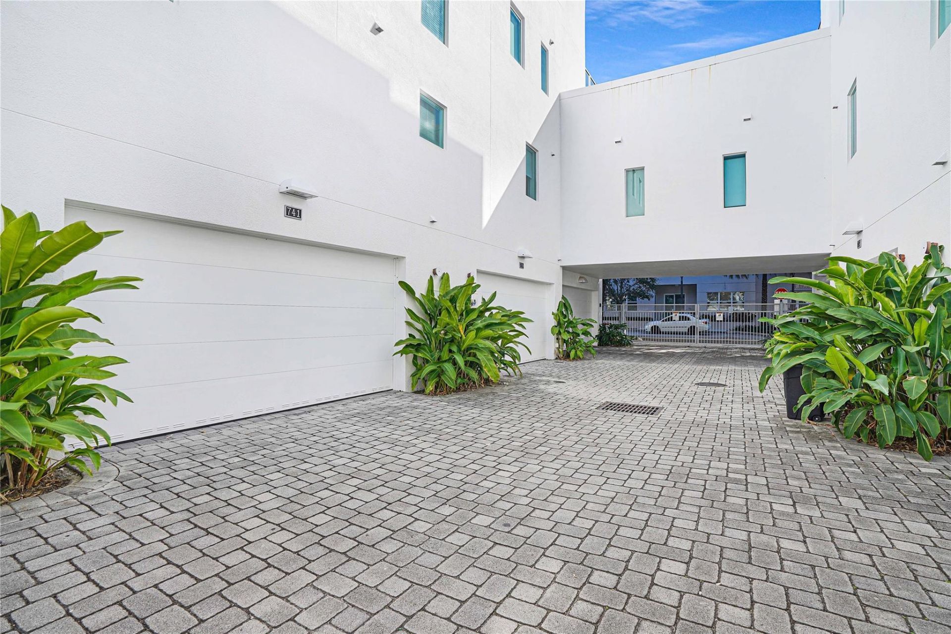 741 NE 4th Avenue, Unit 741, Fort Lauderdale, FL 33304 Photo