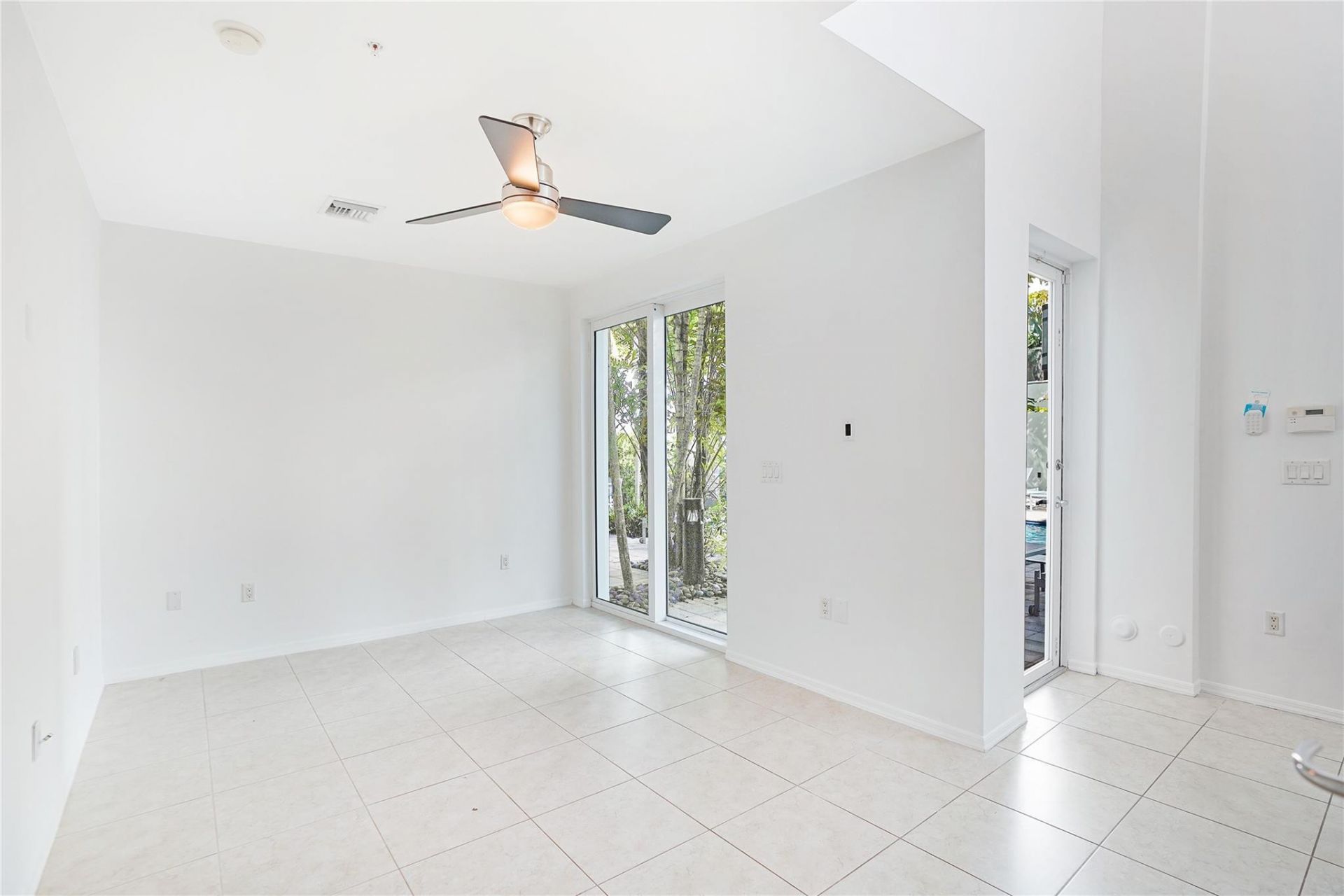 741 NE 4th Avenue, Unit 741, Fort Lauderdale, FL 33304 Photo