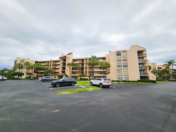 2255 Lindell Boulevard, Unit 4511, Delray Beach, FL 33444