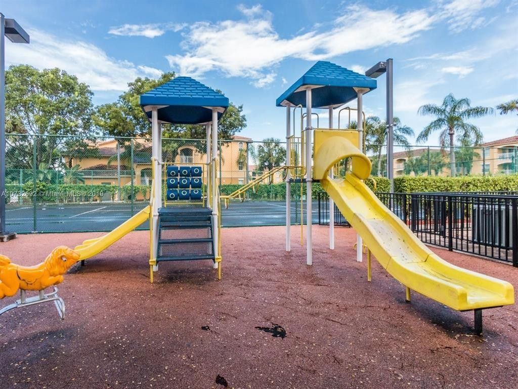 9615 NW 1st Court, Unit 10-202, Pembroke Pines, FL 33024 Photo