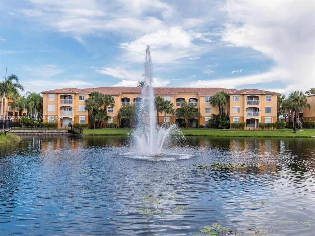 9615 NW 1st Court, Unit 10-202, Pembroke Pines, FL 33024 Photo