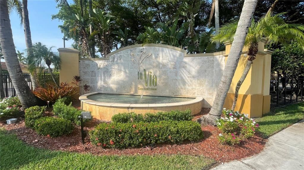 9615 NW 1st Court, Unit 10-202, Pembroke Pines, FL 33024 Photo