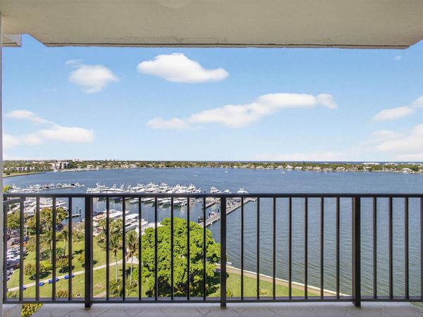 134 Lakeshore Drive, Unit T14, North Palm Beach, FL 33408