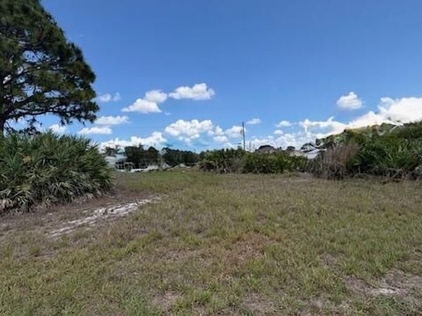 5804 NW Burney Street, Port St. Lucie, FL 34986