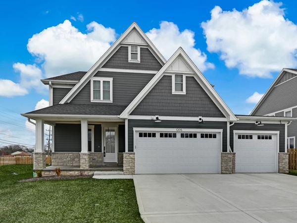 1205 RIDGE Road , Westmont, IL 60559