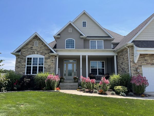 186 Buckskin Lane , Valparaiso, IN 46383