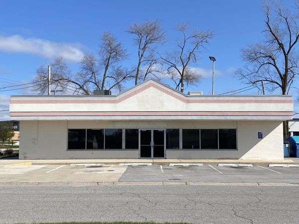 2306 Calumet Avenue , Valparaiso, IN 46383