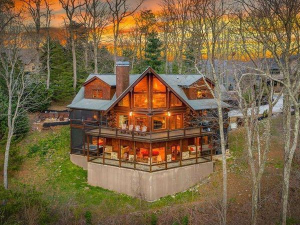 602 Overlook Drive, Blue Ridge, GA 30513