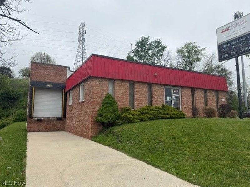 2415 Gilchrist Road, Akron, OH 44305 Photo 1