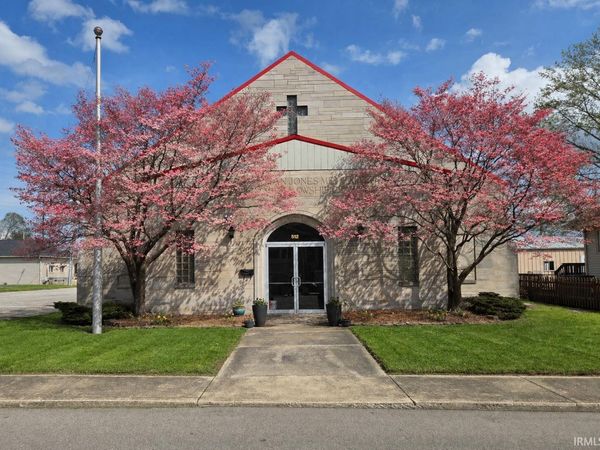 512 P Street, Bedford, IN 47421