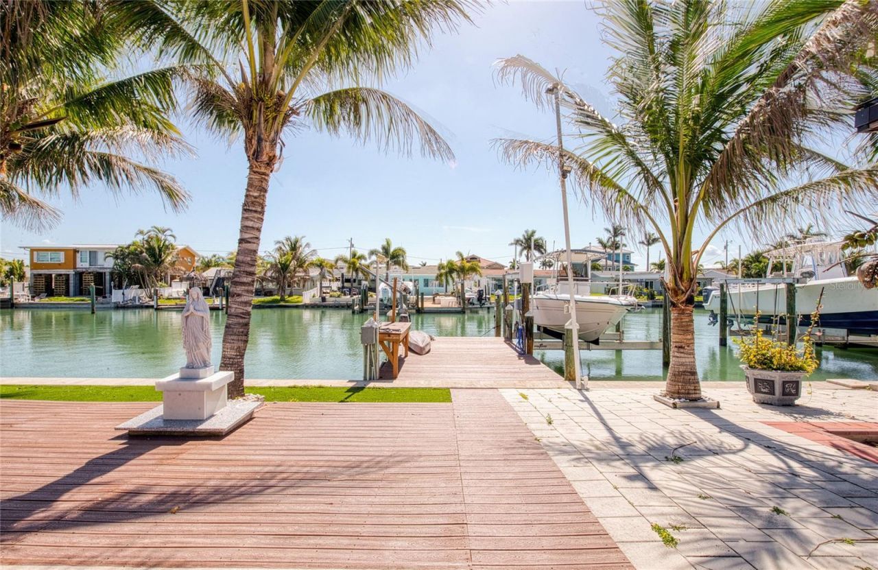 551 Crystal Drive , Madeira Beach, FL 33708 Photo