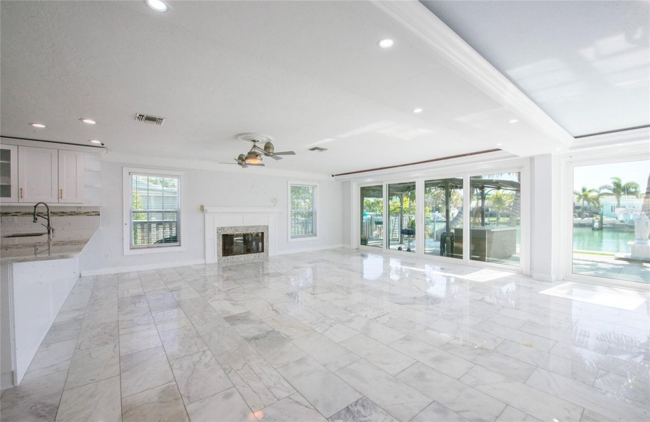 551 Crystal Drive , Madeira Beach, FL 33708 Photo