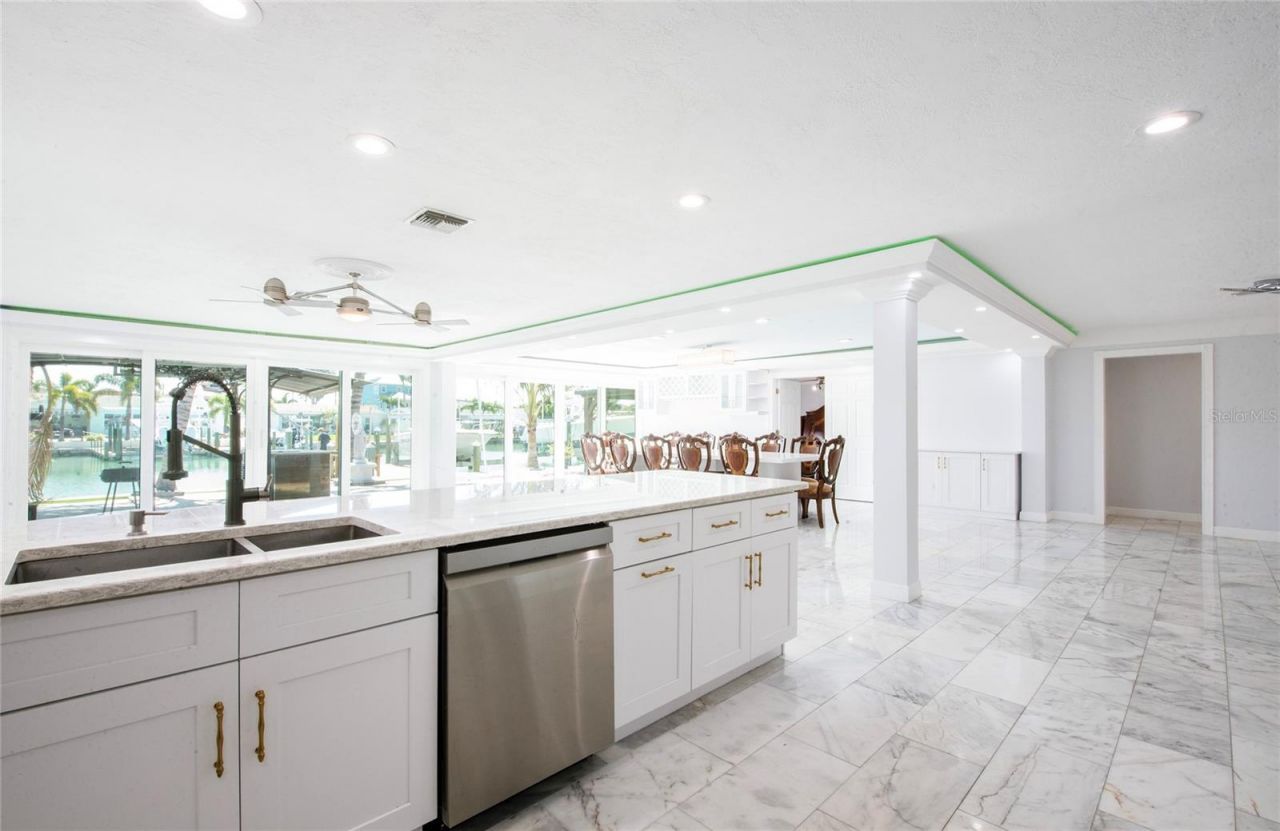 551 Crystal Drive , Madeira Beach, FL 33708 Photo