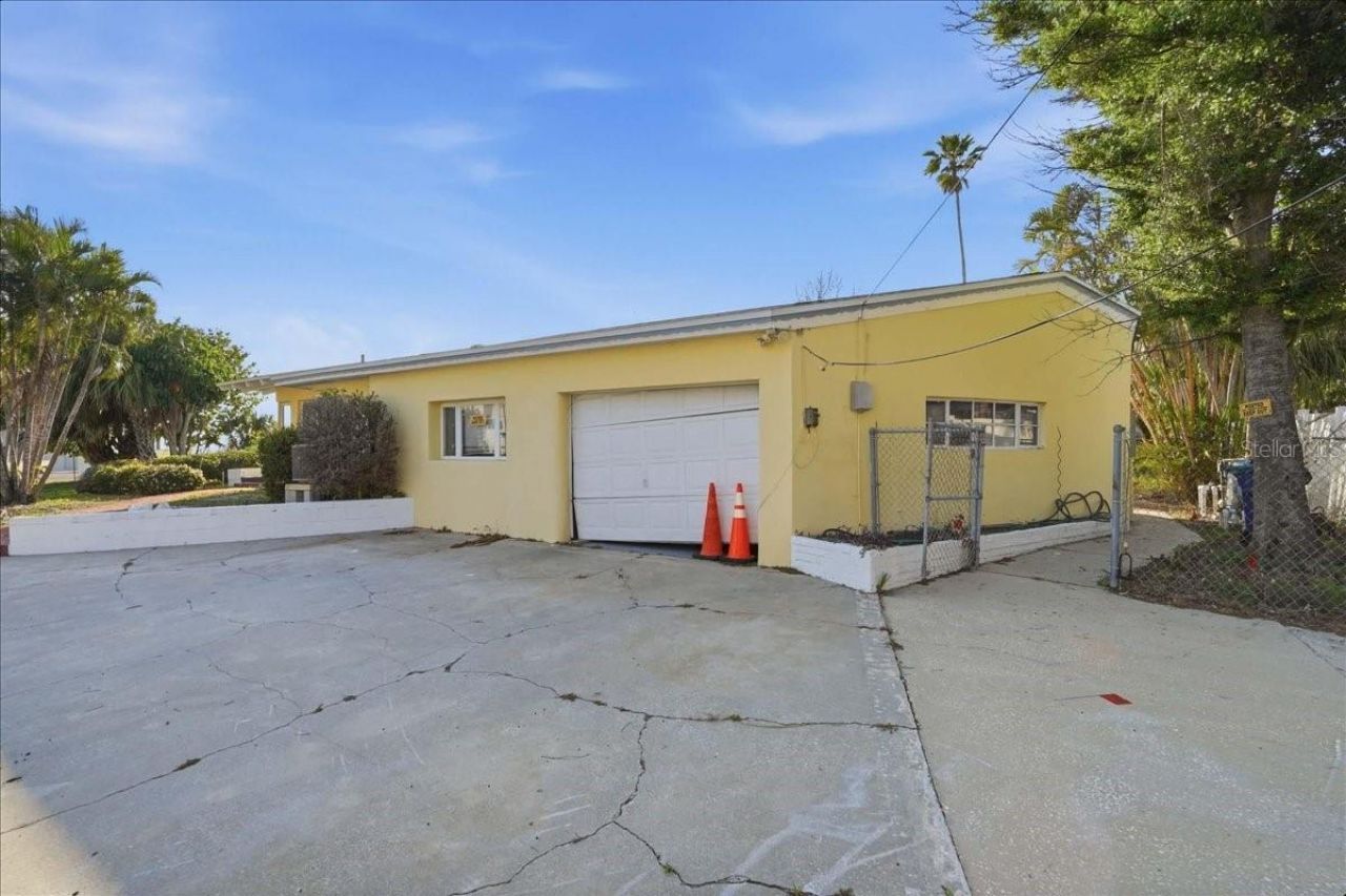 16007 Gulf Boulevard , Redington Beach, FL 33708 Photo