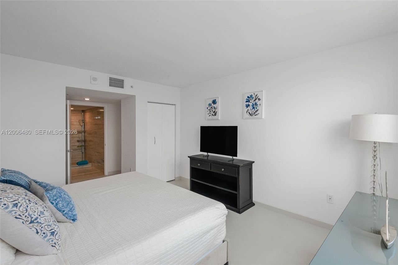 90 Alton Rd, Unit 2304, Miami Beach, FL 33139 Photo