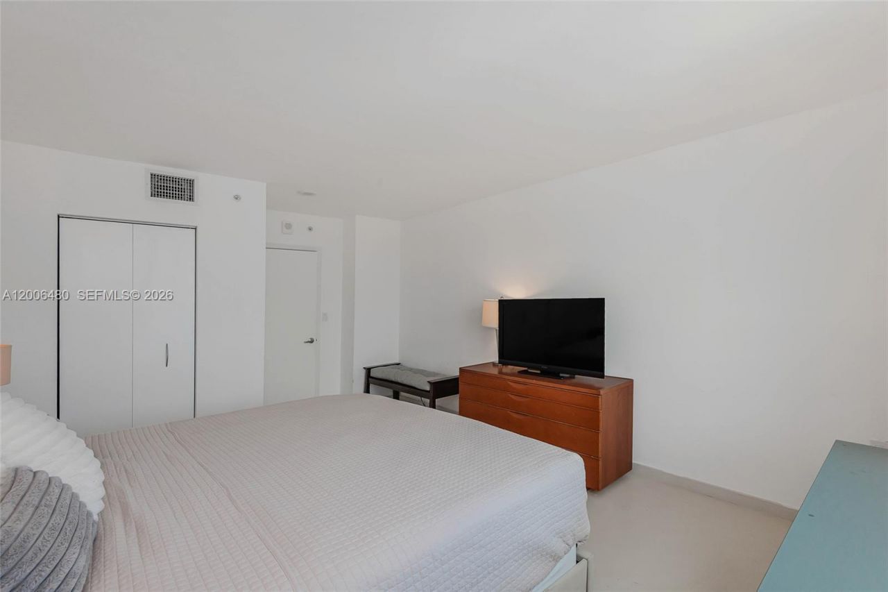 90 Alton Rd, Unit 2304, Miami Beach, FL 33139 Photo