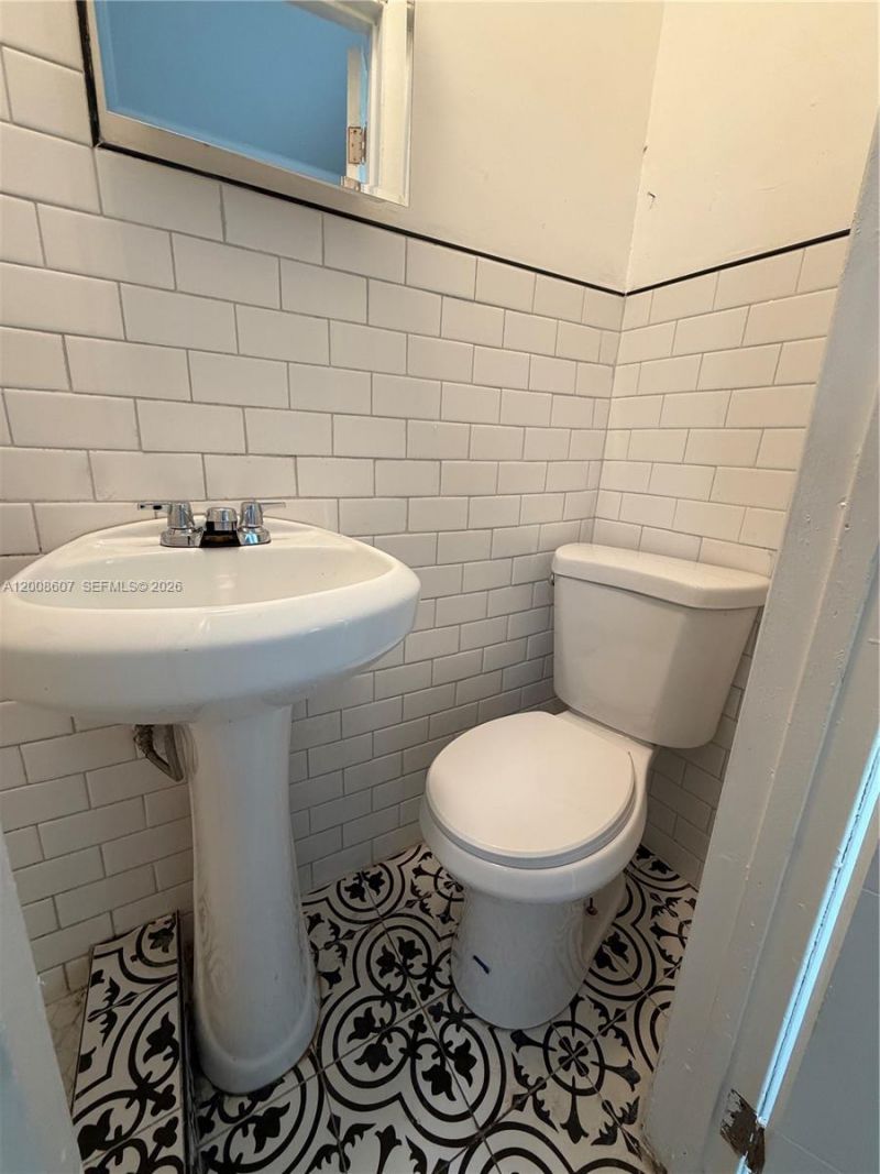 967 SW 5th St , Unit 12A, Miami, FL 33130 Photo