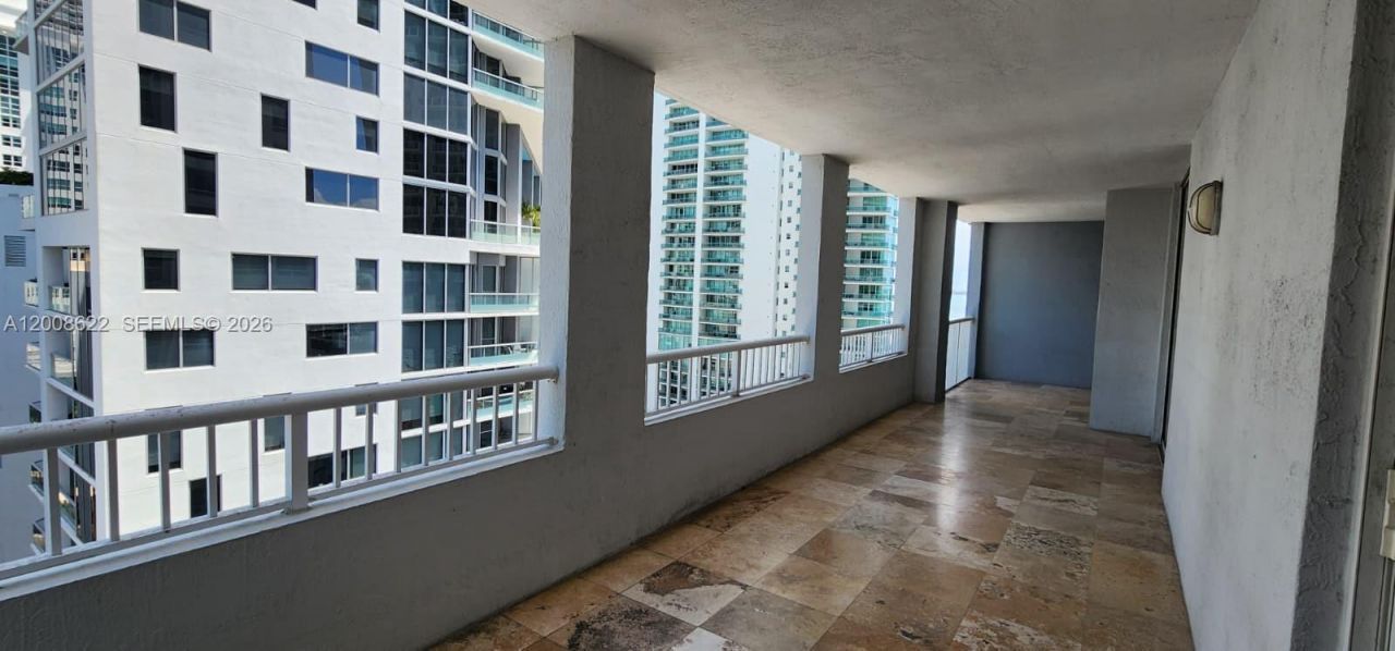 170 SE 14th St , Unit 1408, Miami, FL 33131 Photo
