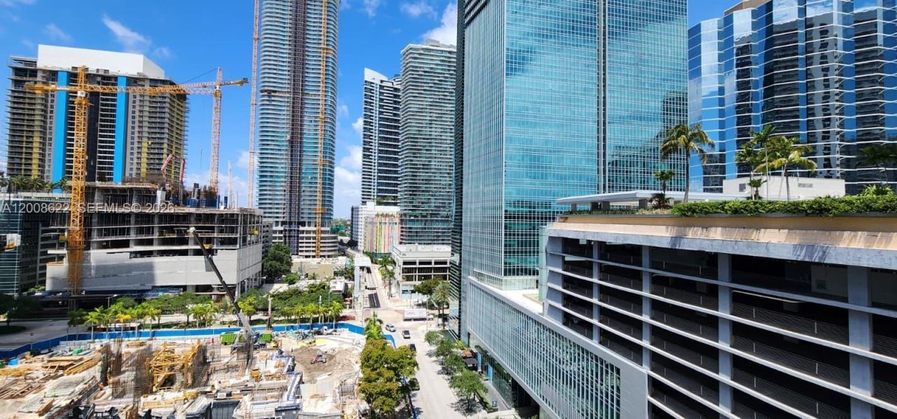 170 SE 14th St , Unit 1408, Miami, FL 33131 Photo