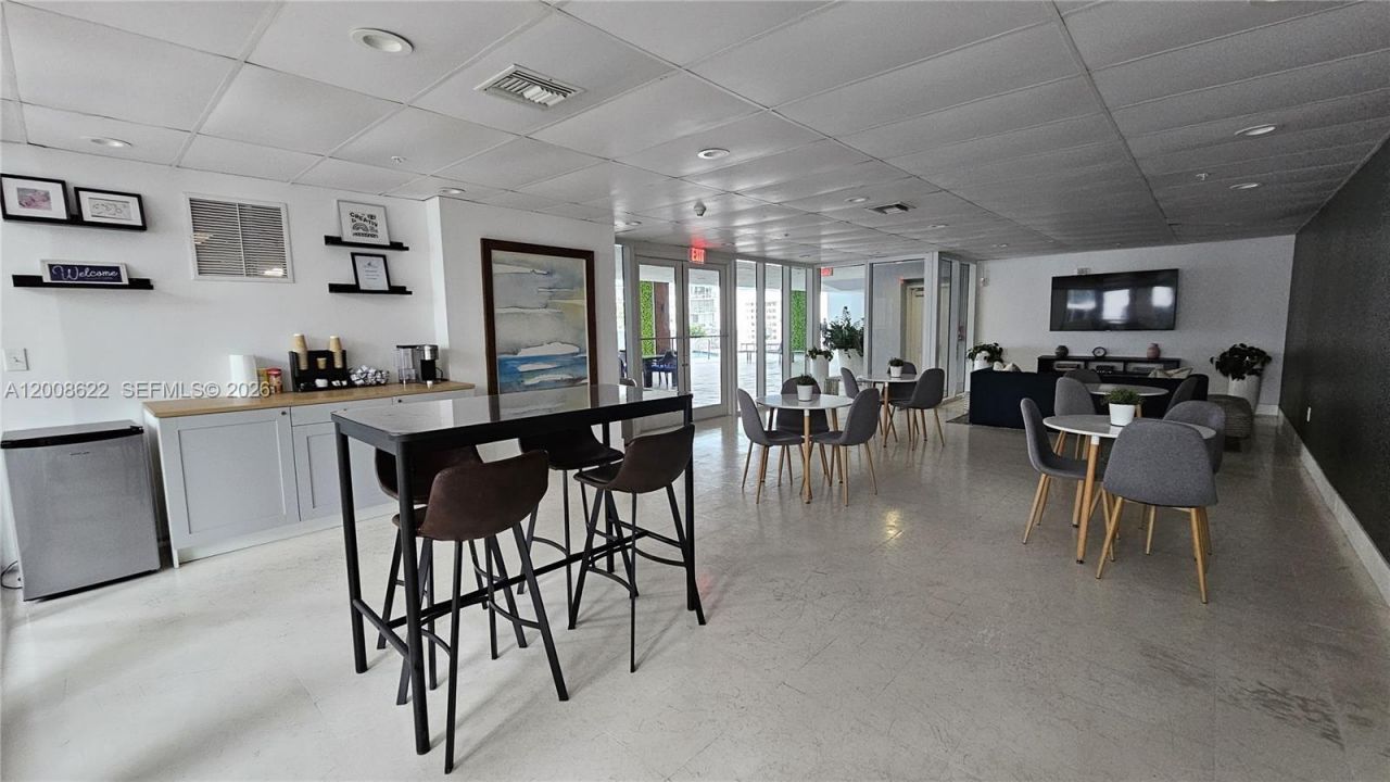 170 SE 14th St , Unit 1408, Miami, FL 33131 Photo