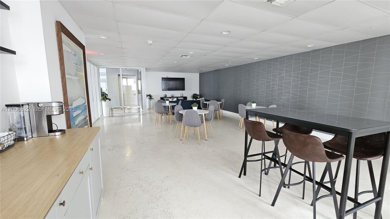 170 SE 14th St , Unit 1408, Miami, FL 33131 Photo