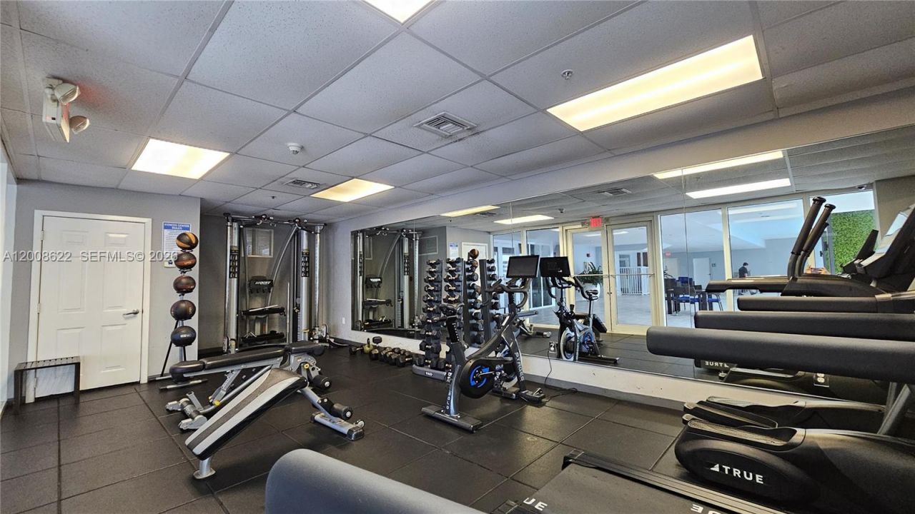 170 SE 14th St , Unit 1408, Miami, FL 33131 Photo
