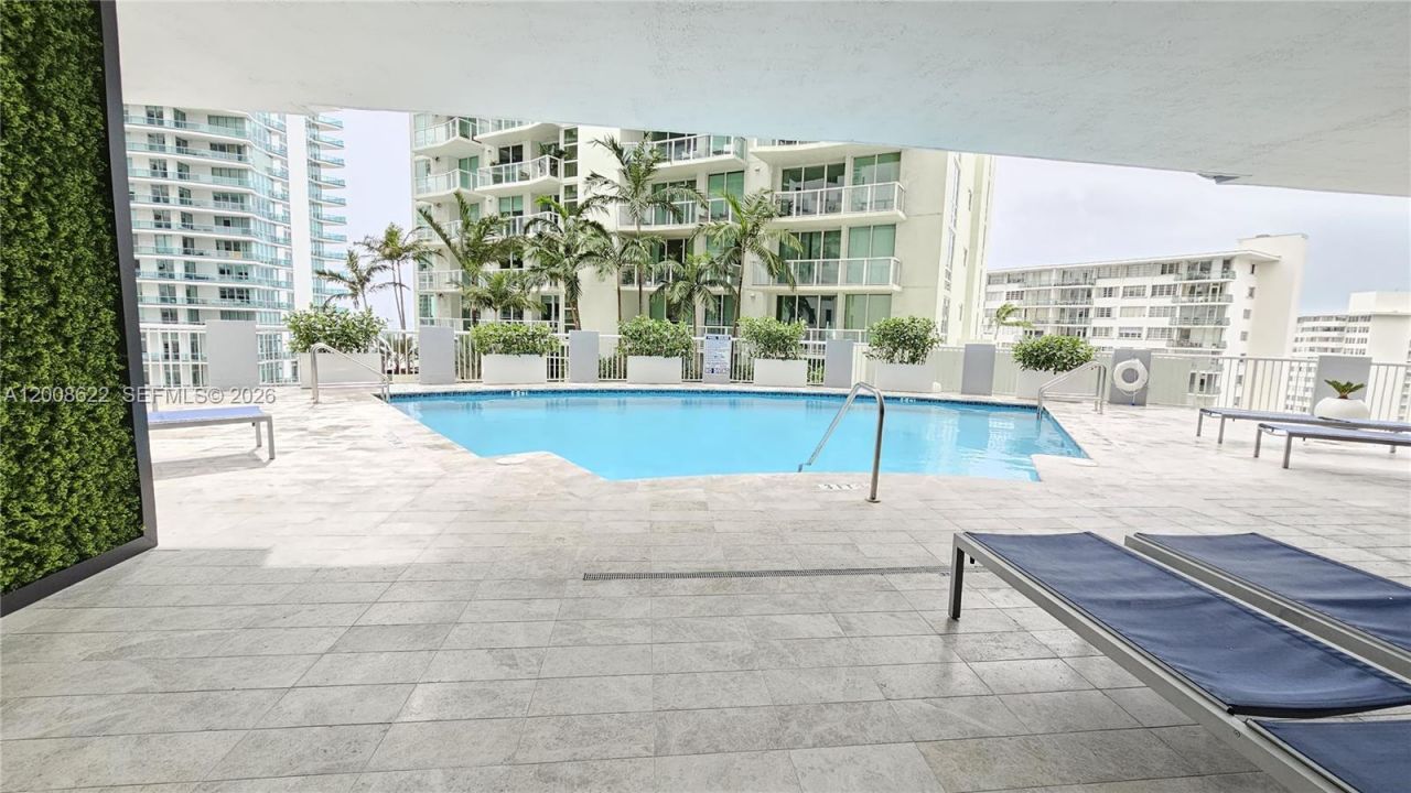 170 SE 14th St , Unit 1408, Miami, FL 33131 Photo