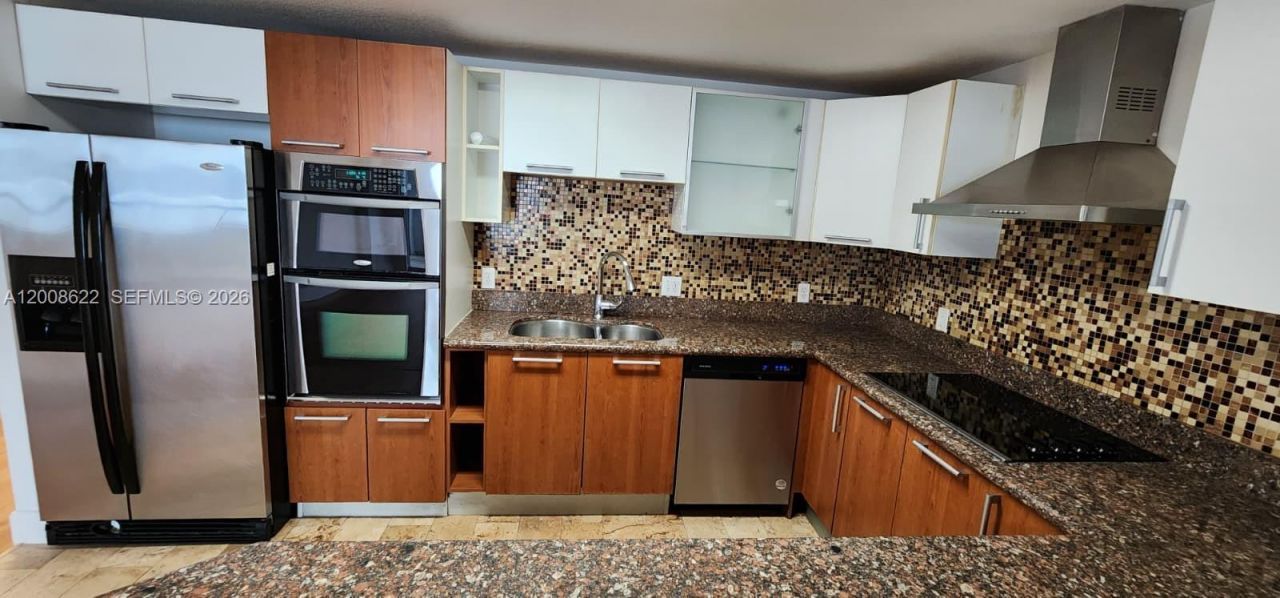 170 SE 14th St , Unit 1408, Miami, FL 33131 Photo
