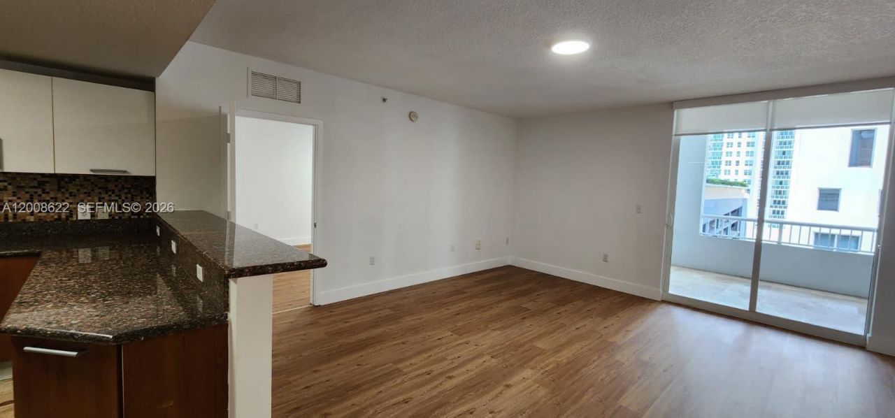 170 SE 14th St , Unit 1408, Miami, FL 33131 Photo