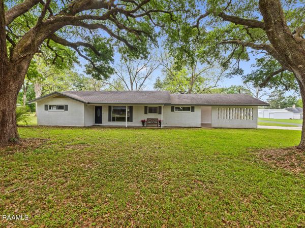 211 Mitze Drive, Lafayette, LA 70507