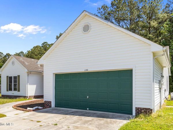 220 Stone Point Lane , Jacksonville, NC 28540