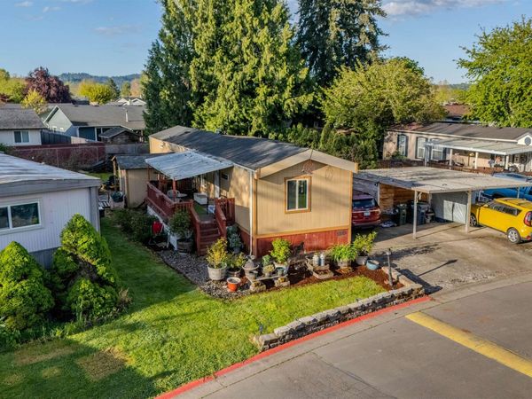 4900 Royal Av, Eugene, OR 97402