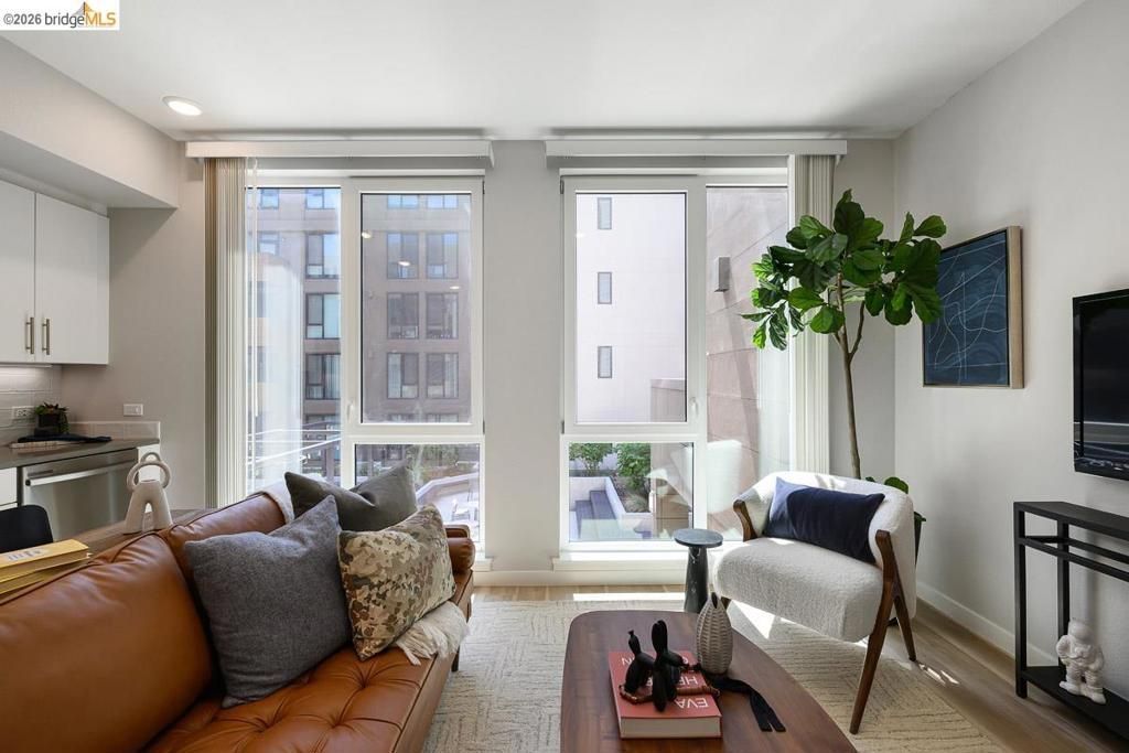 260 Brooklyn Basin Way, Unit 564, Oakland, CA 94606 Main Photo