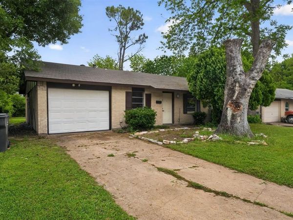 302 Independence Drive, Garland, TX 75043