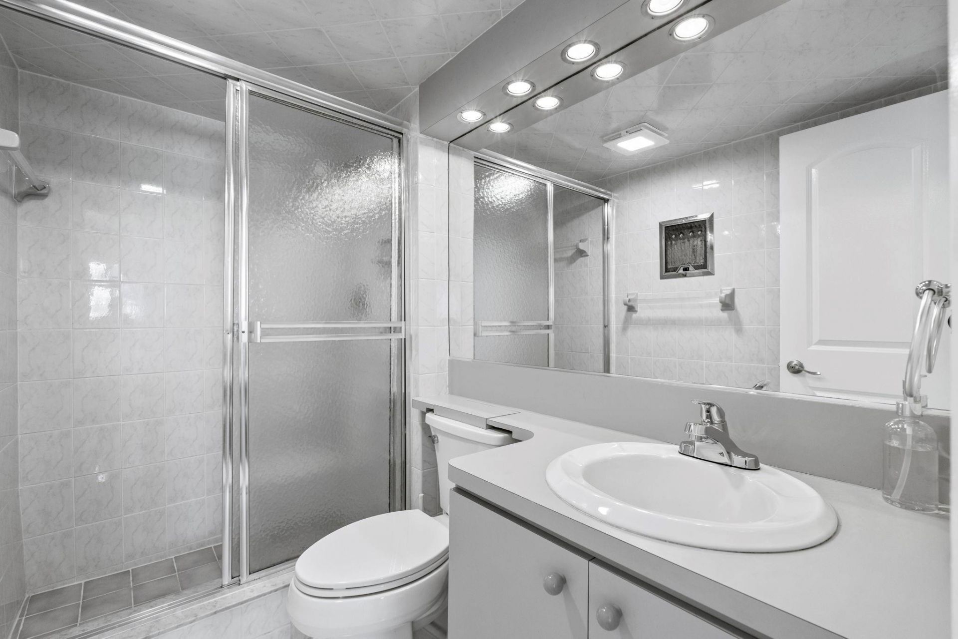 581 Blue Heron Drive, Unit 317-b, Hallandale Beach, FL 33009 Photo
