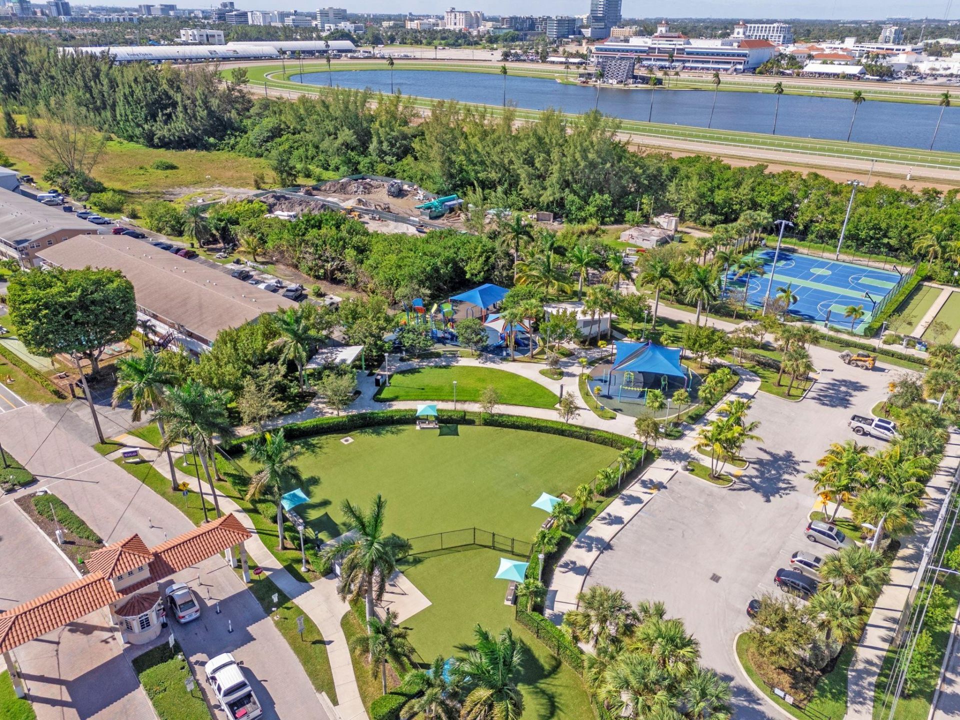 581 Blue Heron Drive, Unit 317-b, Hallandale Beach, FL 33009 Photo