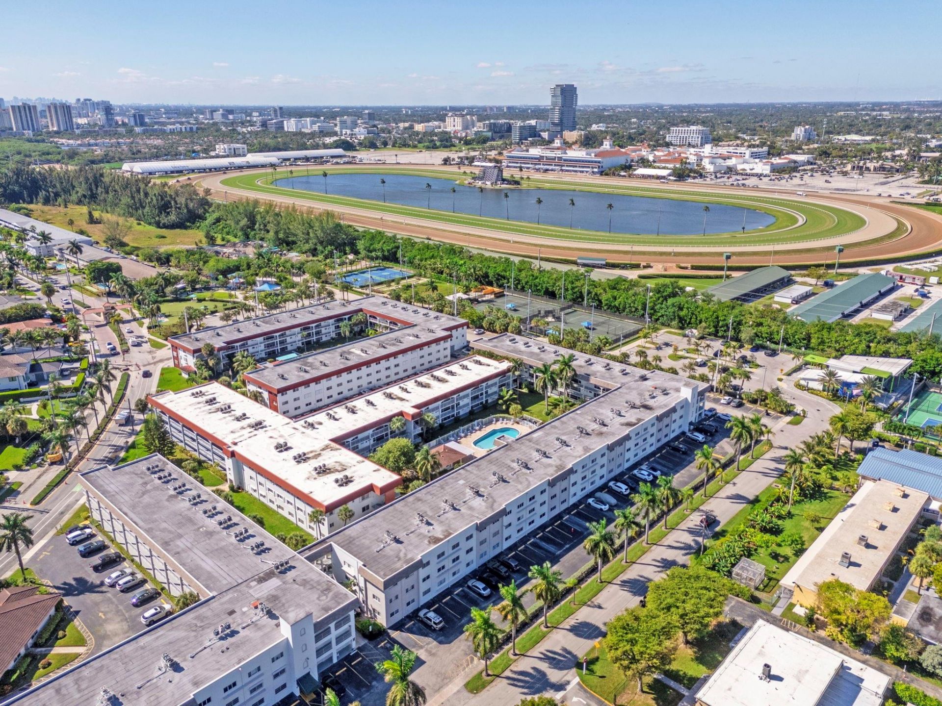 581 Blue Heron Drive, Unit 317-b, Hallandale Beach, FL 33009 Photo