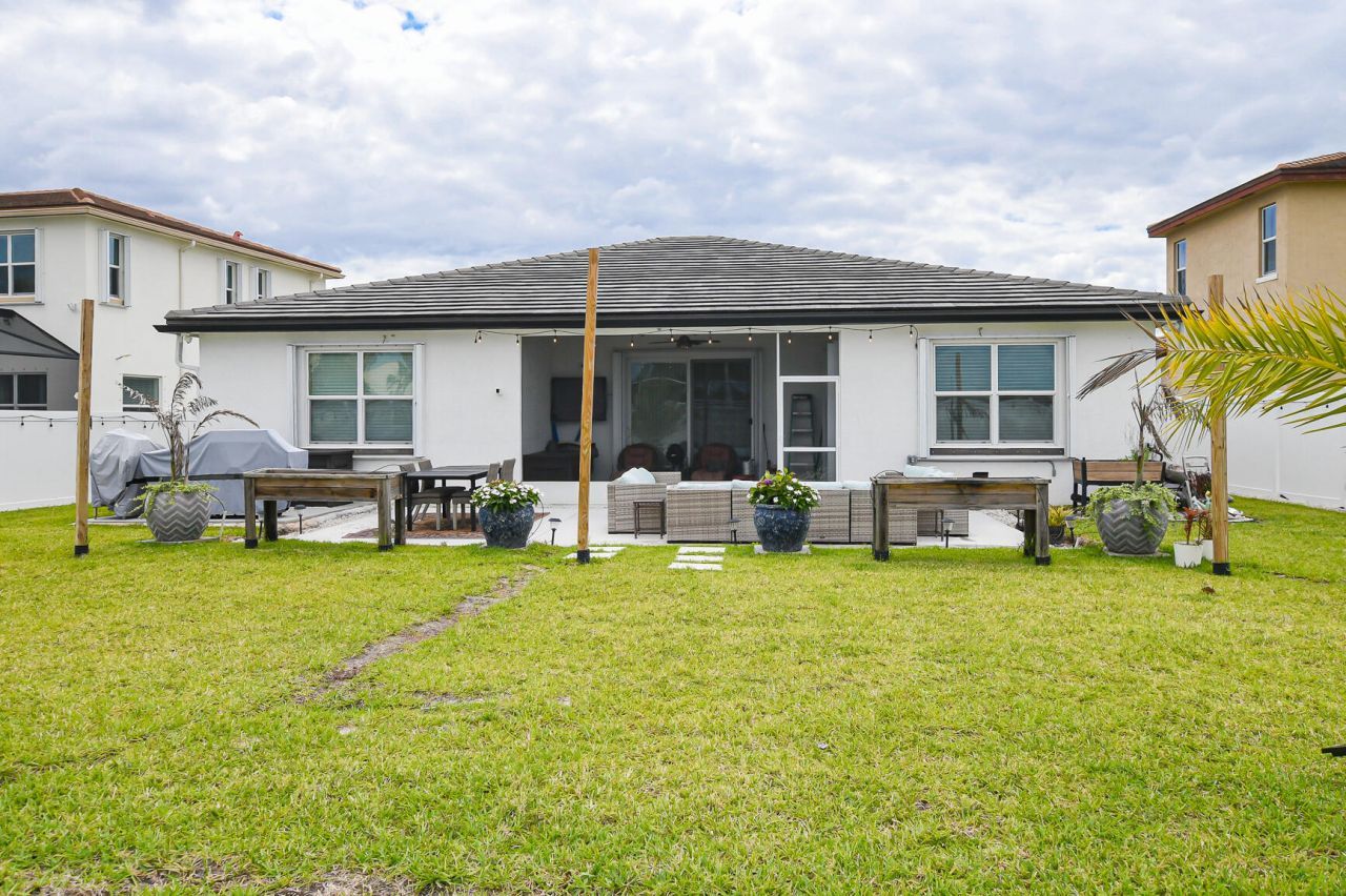 7472 NW Greenspring Street, Port Saint Lucie, FL 34987 Photo