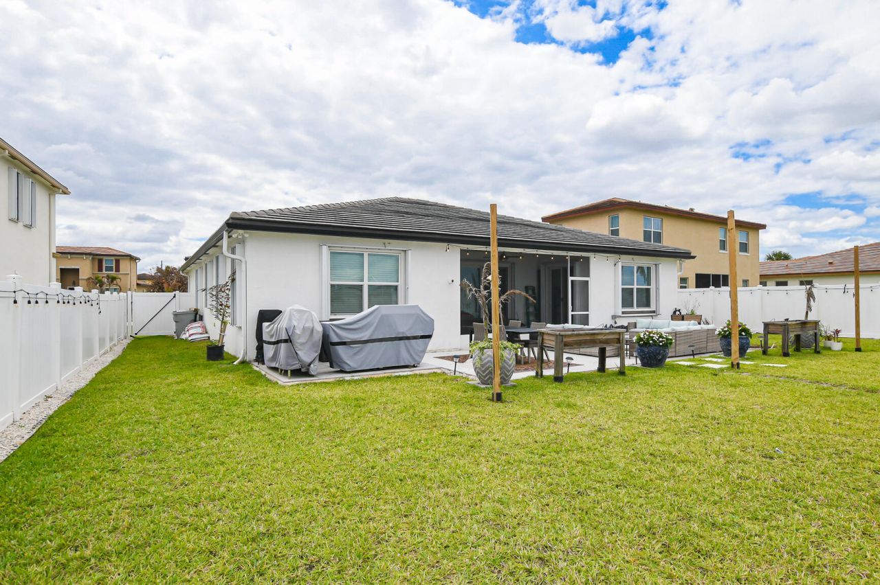 7472 NW Greenspring Street, Port Saint Lucie, FL 34987 Photo