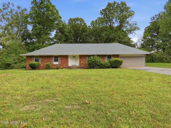 126 Colonial Drive, Hernando, MS 38632