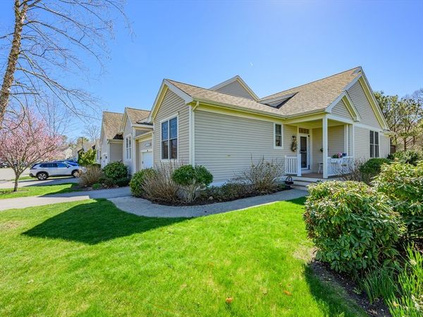 118 Grey Hawk Dr, Unit 118, Mashpee, MA 02649