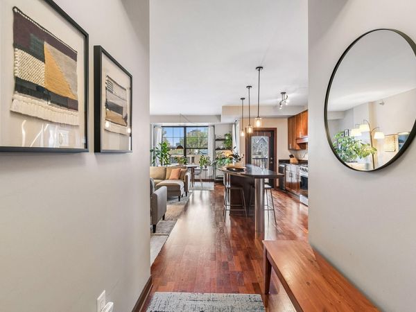 317 Groveland Avenue, Unit 319, Minneapolis, MN 55403